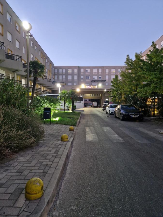 Candy Apartments 莫斯塔尔 外观 照片